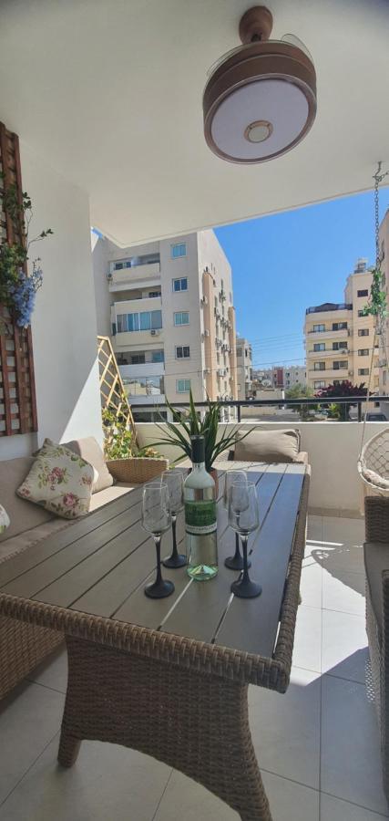 Stefaris "Koutsou Court 105" Apartment Larnaca Exterior photo